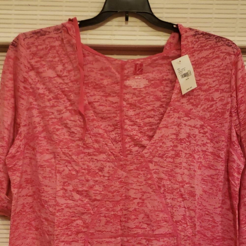 Athletic  top with hood and front pocket